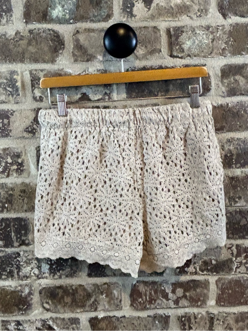 Ban Jara Crochet Drawstring Shorts in Beige - Picture 4 of 7